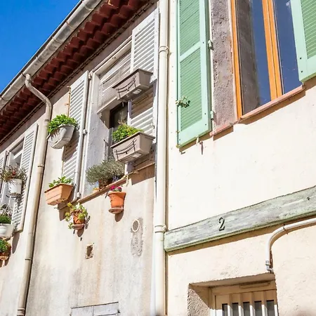 Apartment Charming Studio In The Heart Of The Old Town Of